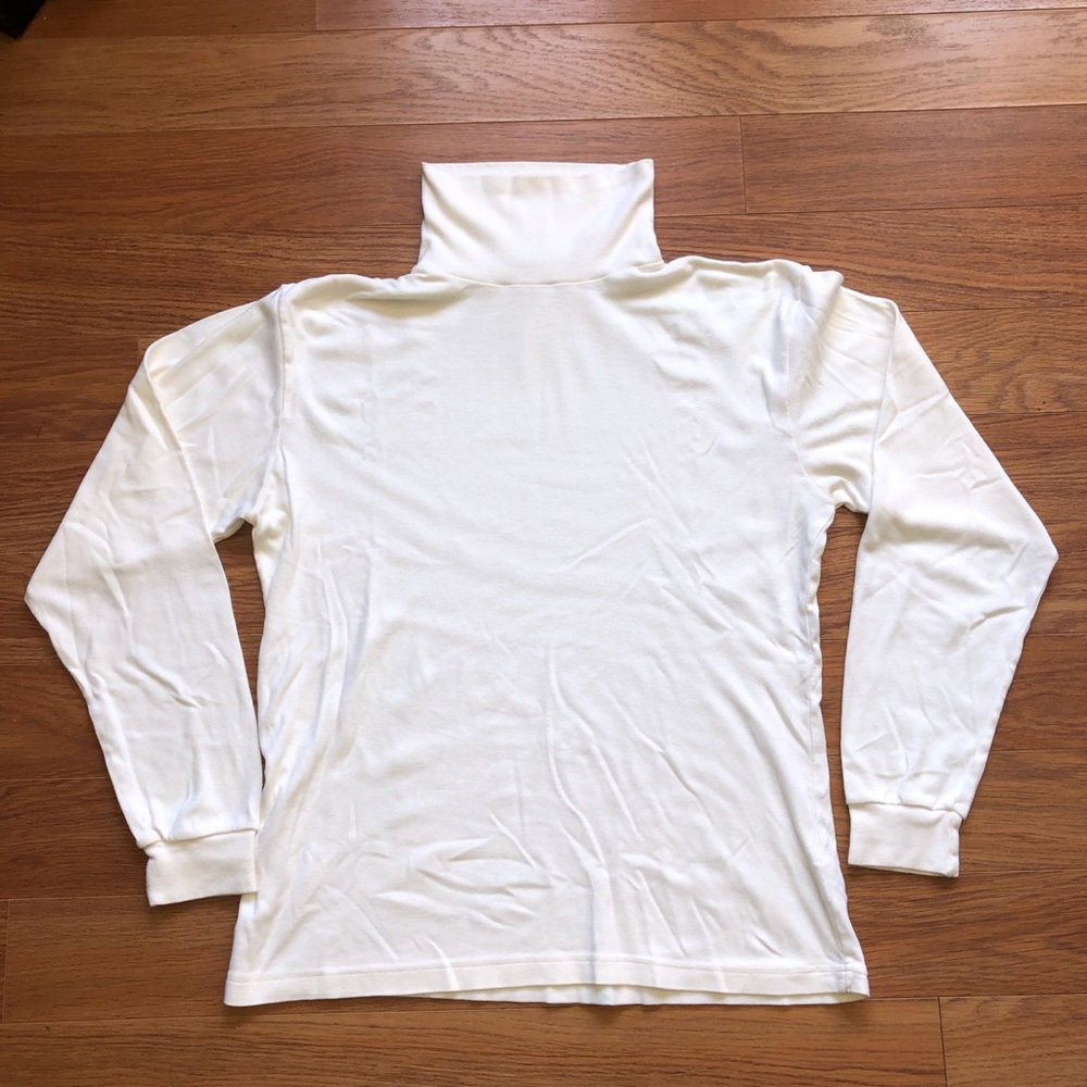 Eddie Bauer cream turtle neck